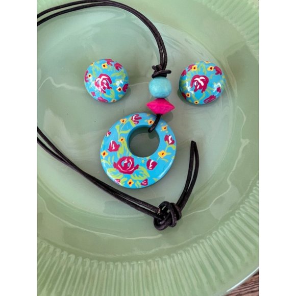 Vintage 1980s Flower Painted Wood Pendant Earrings Set - Picture 1 of 8